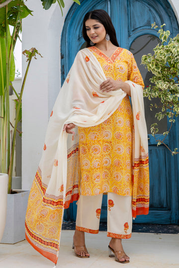 Block Printed Kurta Set In V-Neck