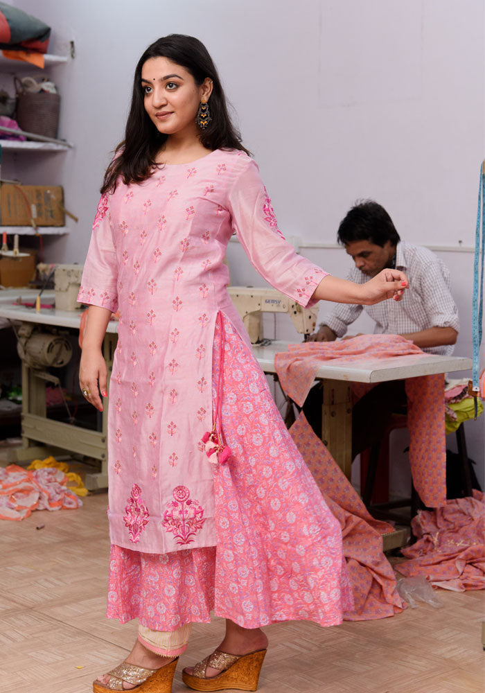 Chanderi Silk Embroidery kurta with Cotton Printed Inner