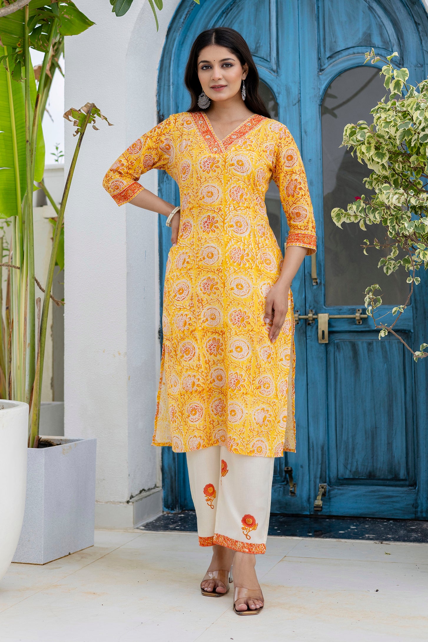 Block Printed Kurta Set In V-Neck