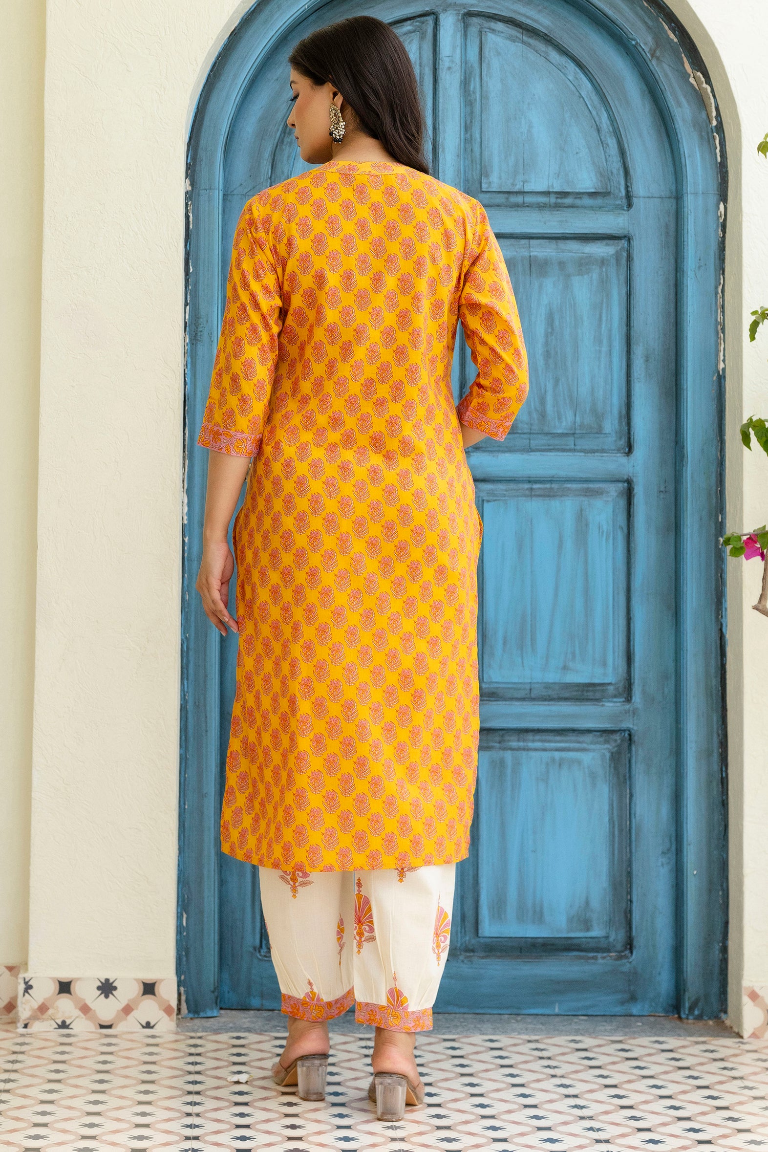 Cotton Booti Print Kurta Set In Yellow