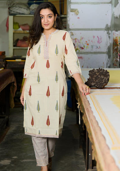 Cotton Cambric Mughal Print Kurta with cotton pants.