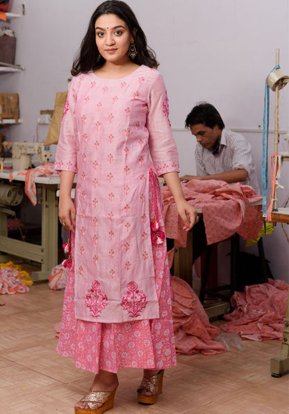 Chanderi Silk Embroidery kurta with Cotton Printed Inner
